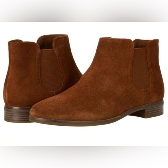 Clarks Trish Chelsea Suede Mahogany Fall Ankle Boots NEW 7 - Picture 1 of 12
